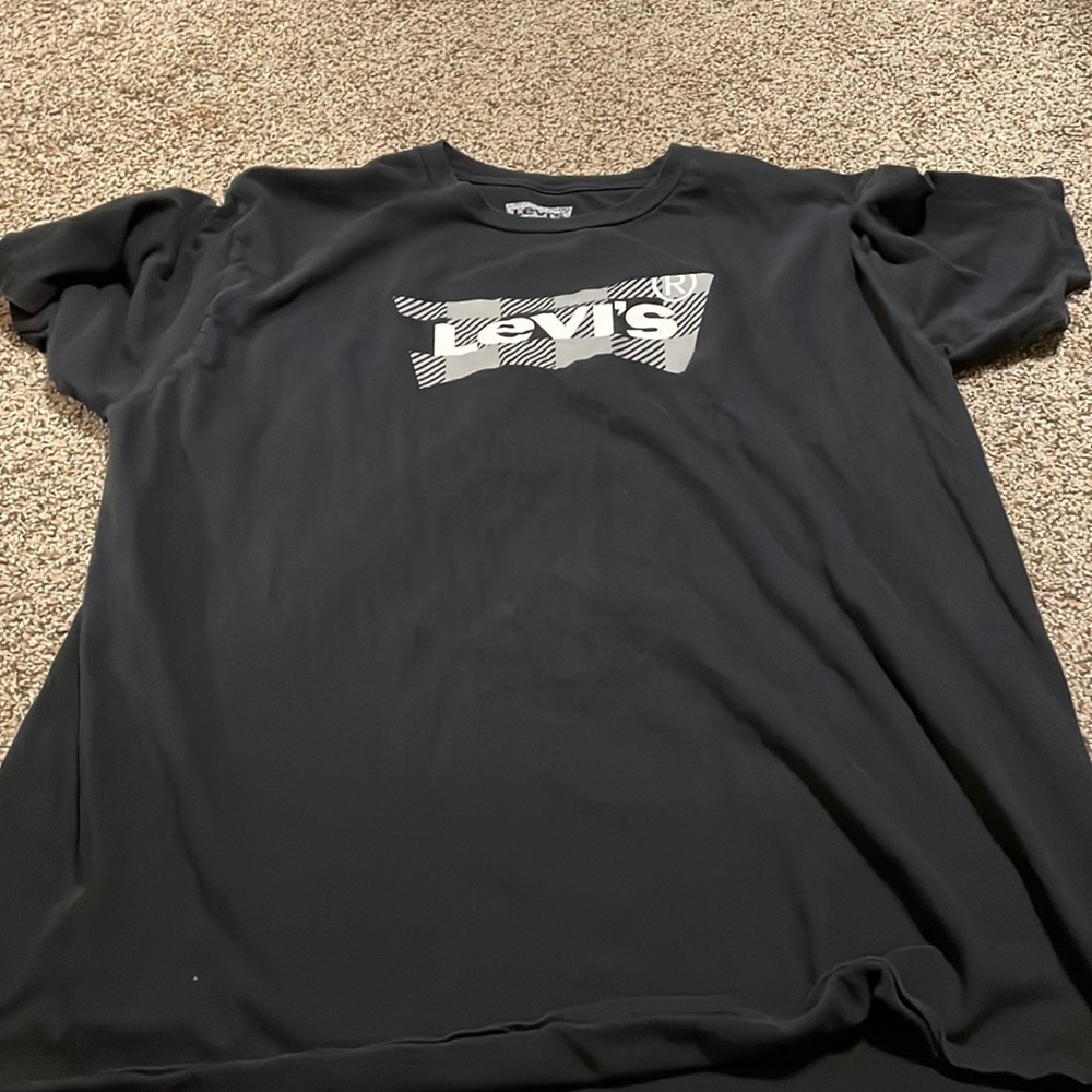 Seasonal tee